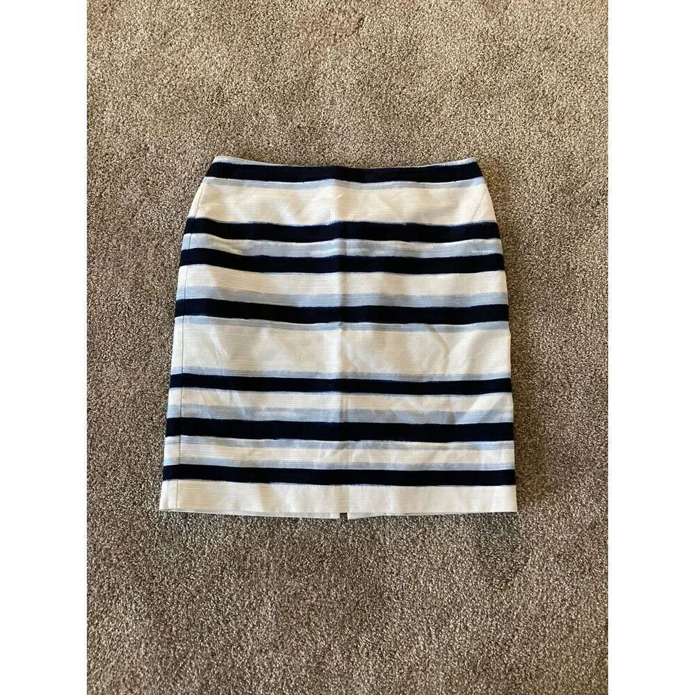 Ann Taylor Factory Lined Skirt Womens White Blue Strip Petit Size 10